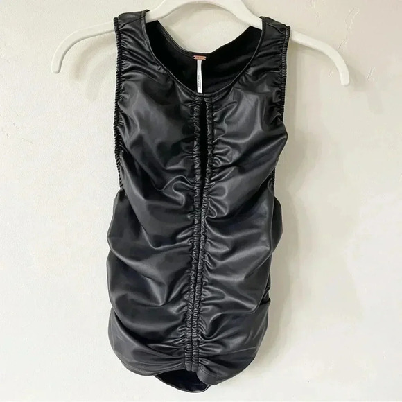 Free People Ride Along Ruched Crop Tank in Black Size Small - Picture 6 of 11